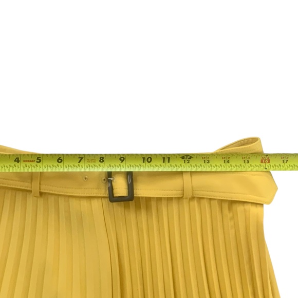 Ann Taylor Belted Pleated Midi Skirt Yellow Size 8 NWOT Spring Easter Workwear - Picture 5 of 7